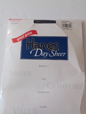 Hanes Day Sheer Vintage New Control Top Two plus Barley Black Sandlefoot